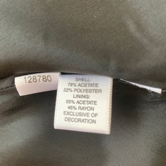 Ann Taylor Black Sleeveless V-neck Dress Size 6P - Picture 7 of 8